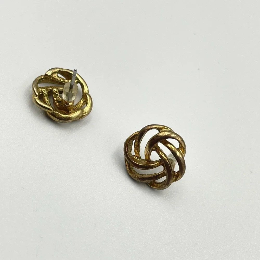 Vintage VTG Gold Tone Knot Stud Earrings Openwork Celtic Love Knot Style Pierced